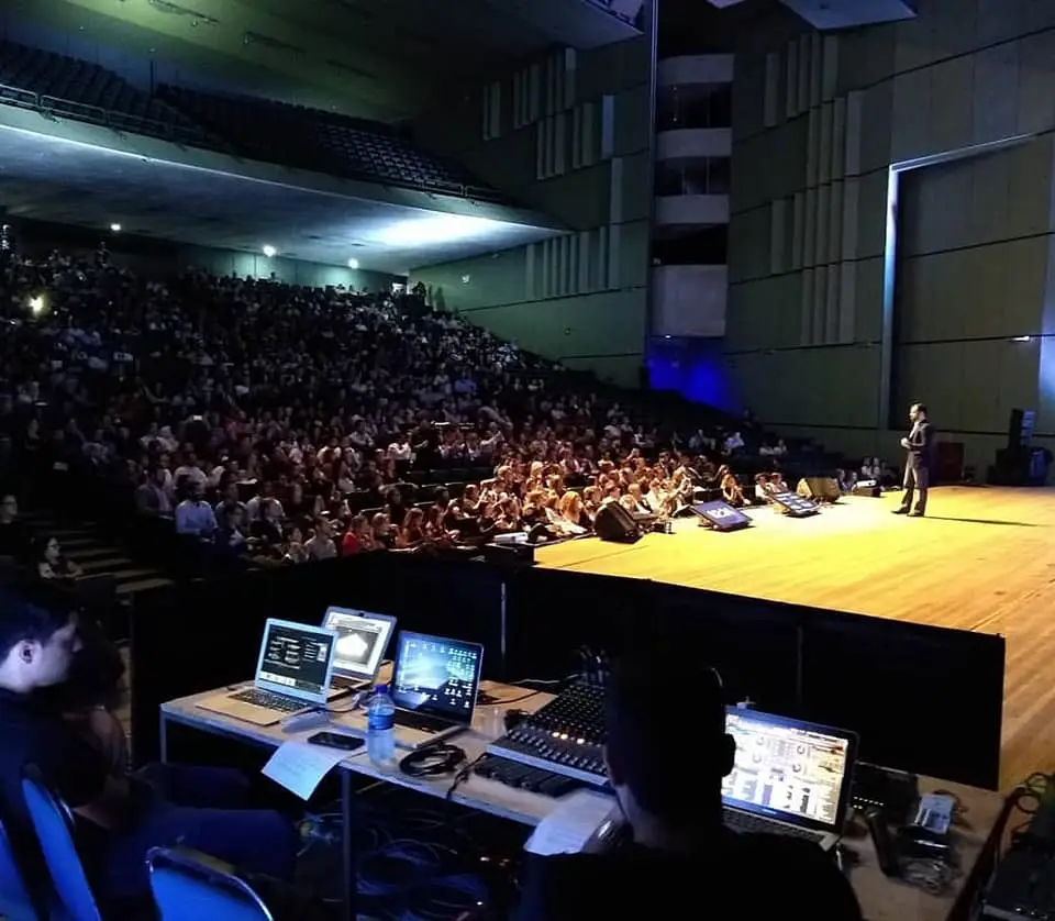 🇧🇷 Recife, Palestra para 1600 pessoas no Fórum Regional do Mercado Imobiliário Frederico Carvalho, Marketing Digital em Recife no Fórum Regional do Mercado Imobiliário